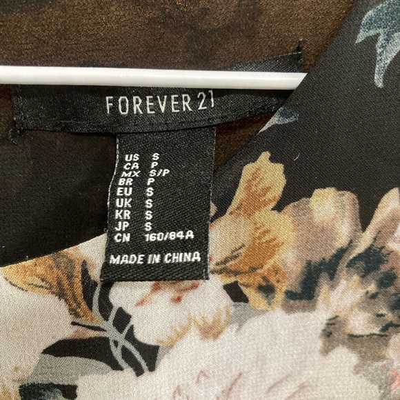 Forever 21 floral a-line/shift dress size small - Picture 3 of 4